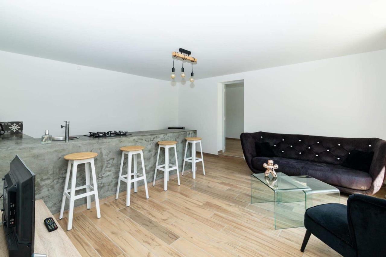 Appartement Dans Mon Jardin à Ajaccio  Extérieur photo